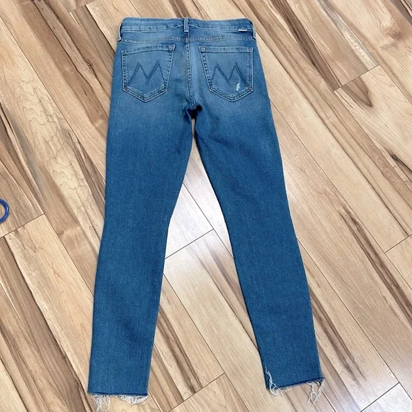 Mother Denim Looker Ankle Fray Jeans - Picture 4 of 7